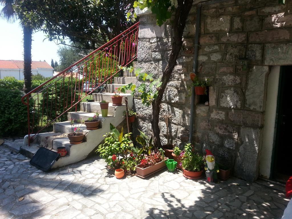 Stone House In Buljarica Villa Petrovac Rum bild